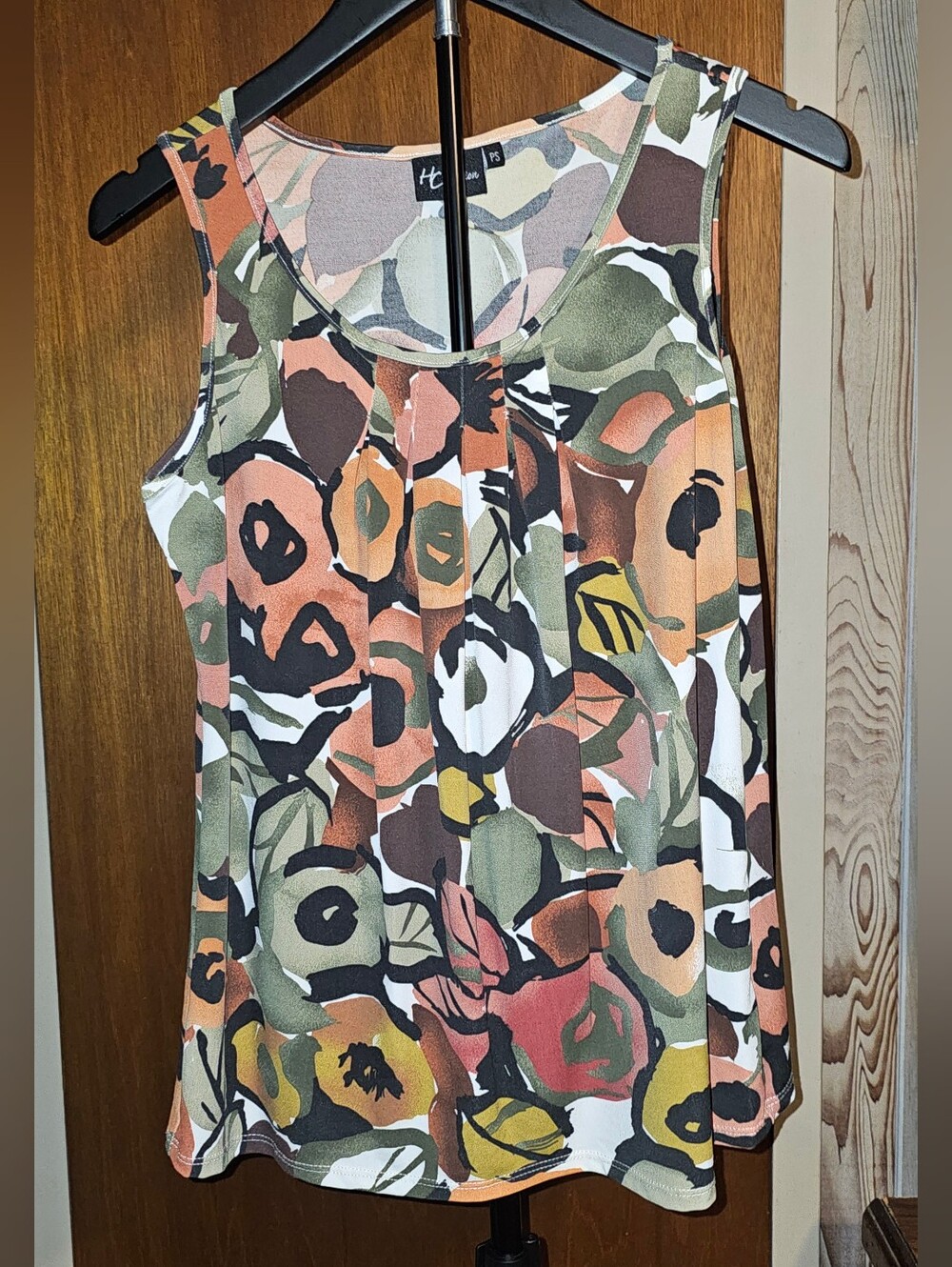 Printed Floral Petite Tank Top in Olive & Rust - H Collection